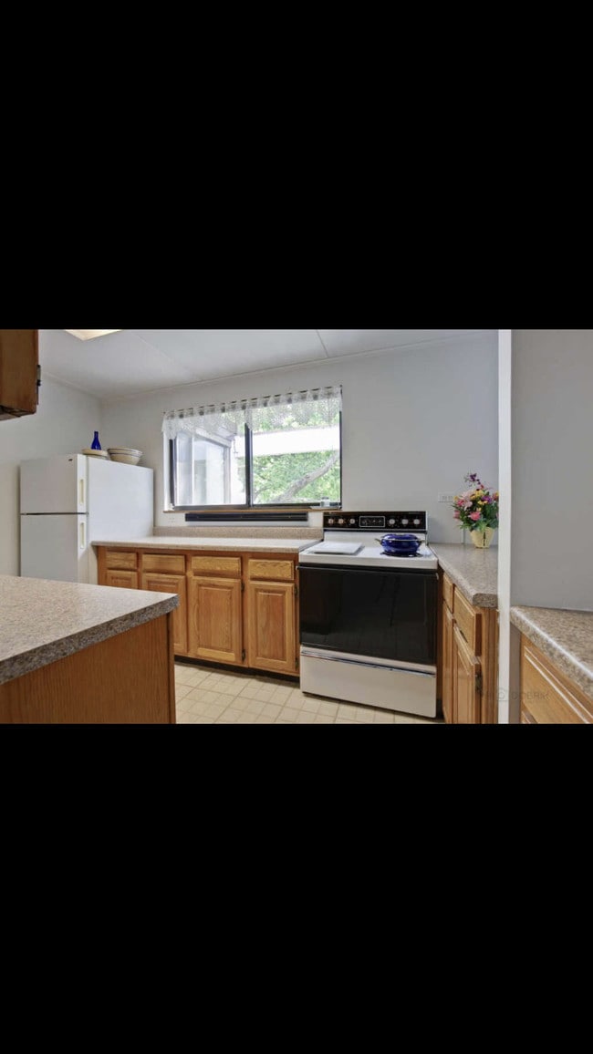 Photo - 314 W Miner St Unit 3rd floor