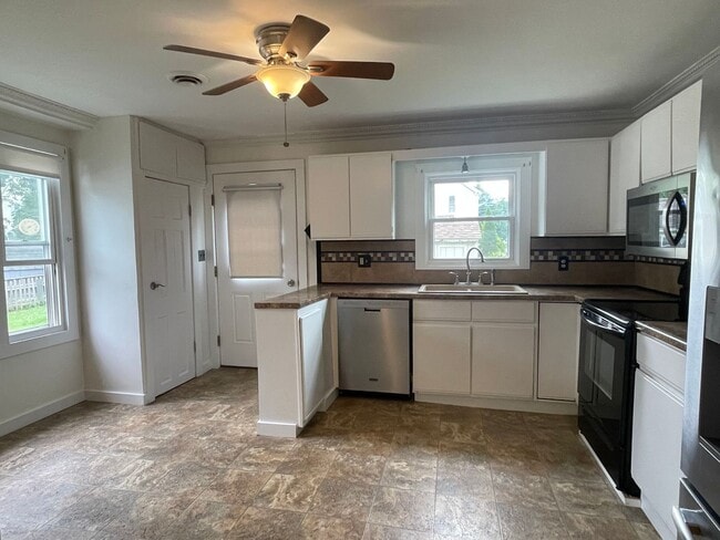 Photo - 2-Bedroom, 2-Bath Duplex Apartment – Quiet Dalton Street | $1,600/Month