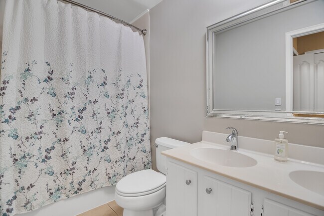 Photo - 1901 Indian River Blvd