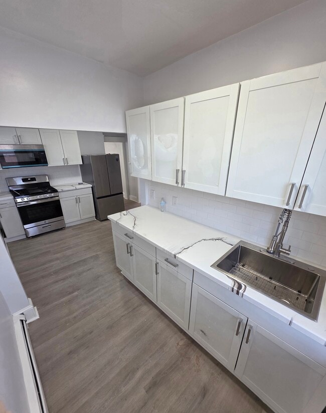 Building Photo - 267 New York Ave Unit Sevond FL