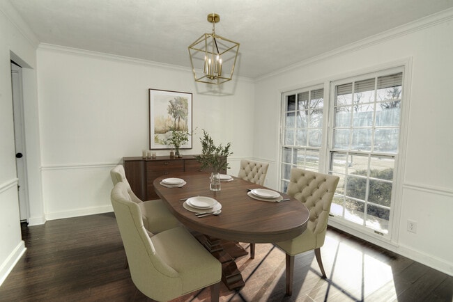 Photo - 2309 Sudbury Ln