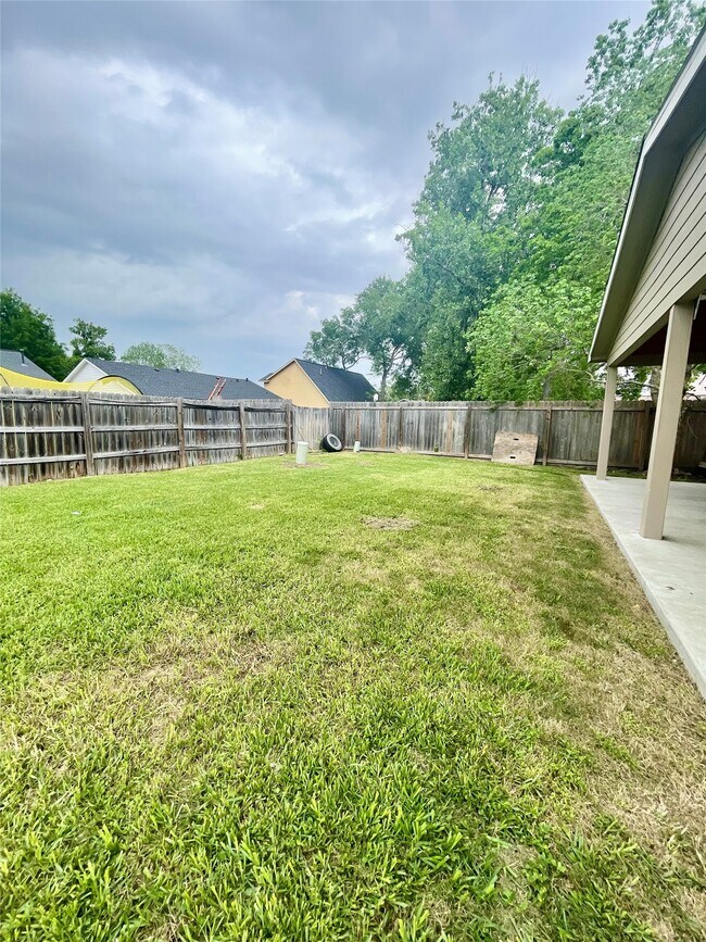 Photo - 12227 Kingslake Forest Dr