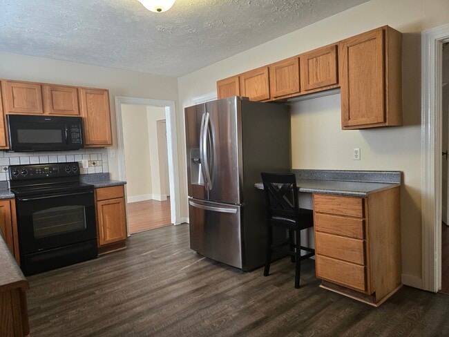 Photo - 1006 Holden St