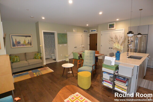 Building Photo - 45 Burnett St Rental