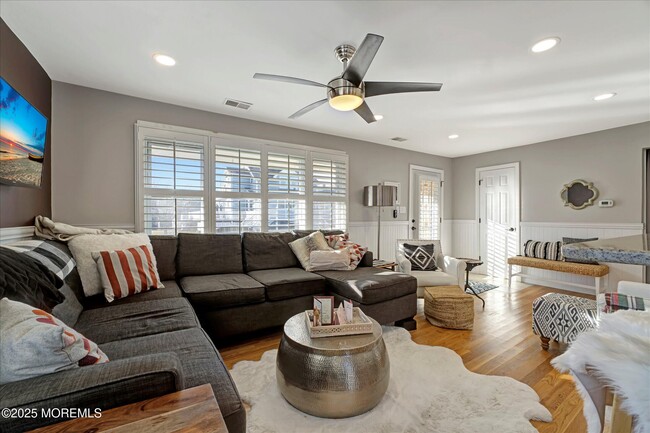 Photo - 515 Stone Harbor Ave