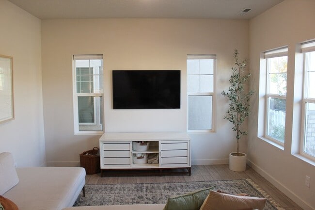 Photo - 3643 W Drexler Dr