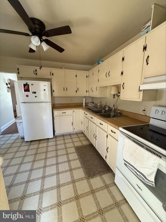 Photo - 2847 Baltimore Blvd