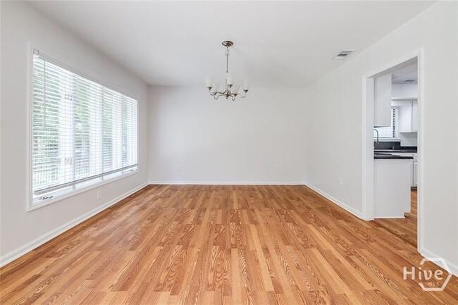 Photo - 14 Hemingway Dr
