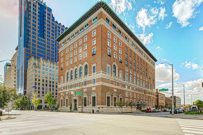 Building Photo - 350 N Meridian St Unit 304