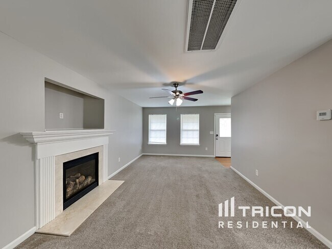 Photo - 106 Newport Dr