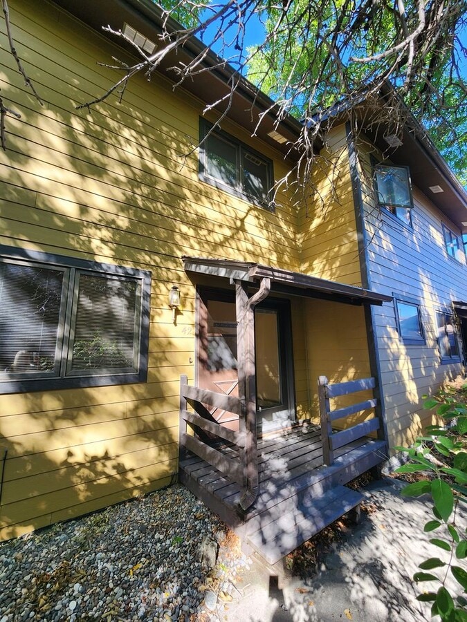 4 Bedroom 3 Bath Condo close to campus - 4 Bedroom 3 Bath Condo close to campus