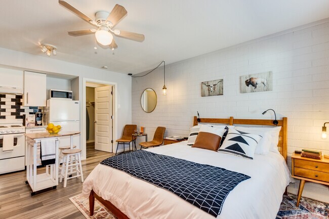 Building Photo - Bluu Door Hospitality Unit 1246 - 2 Rental