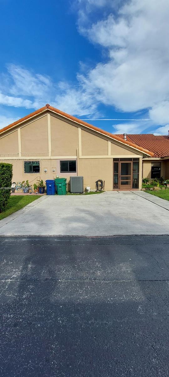 Photo - 19525 Cypress Ct E