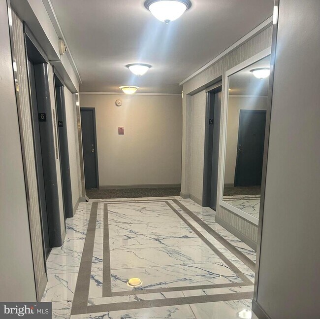 Photo - 922 24th St NW Unit 608