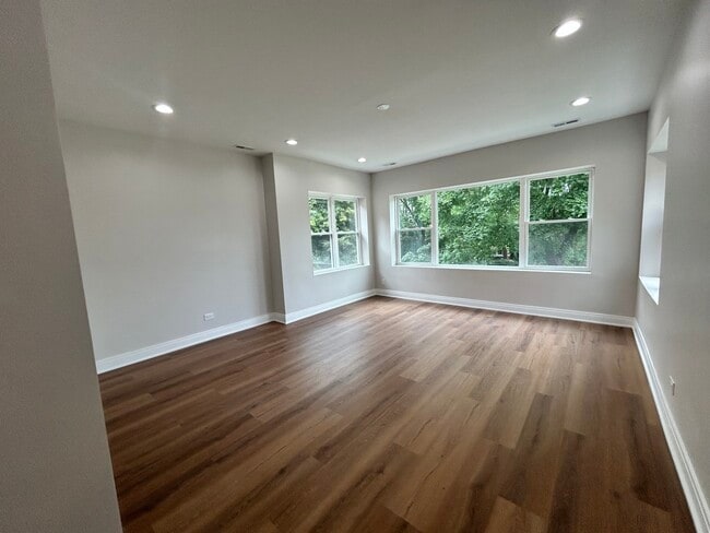 Photo - 7546 S Wentworth Ave