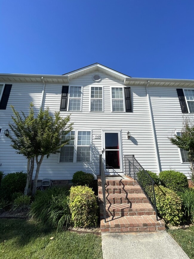 Photo - 1069 Blue Ridge View Cir