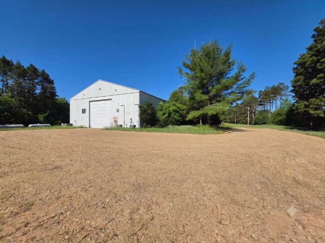 Building Photo - 24.2 Acres – Industrial Warehouse, Residential Or Office Space, Pole Shed & Recreational Land
