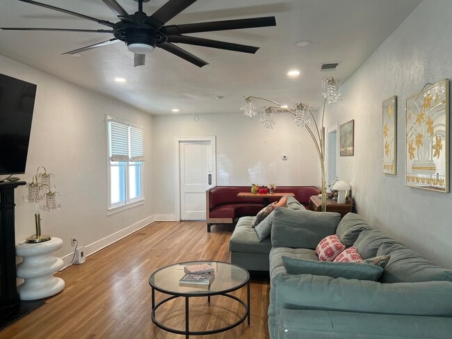 Building Photo - 2206 16th St