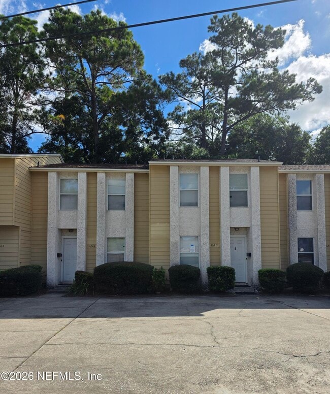 Building Photo - 4641 Barnes Rd S