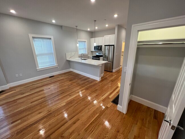 29 Alpine St