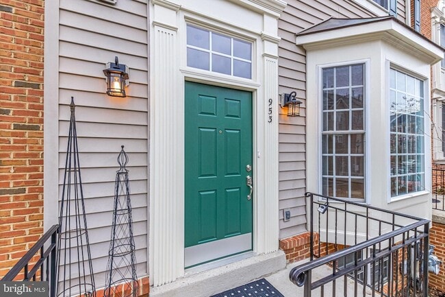 Photo - 953 Harrison Cir