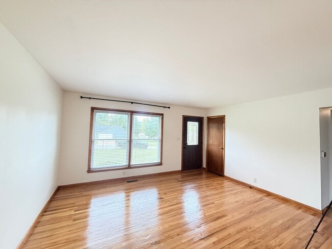 1502 Edgewood Dr