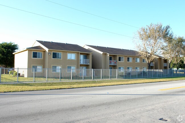 Southpoint Crossing (FL) - Southpoint Crossing (FL) Apartments