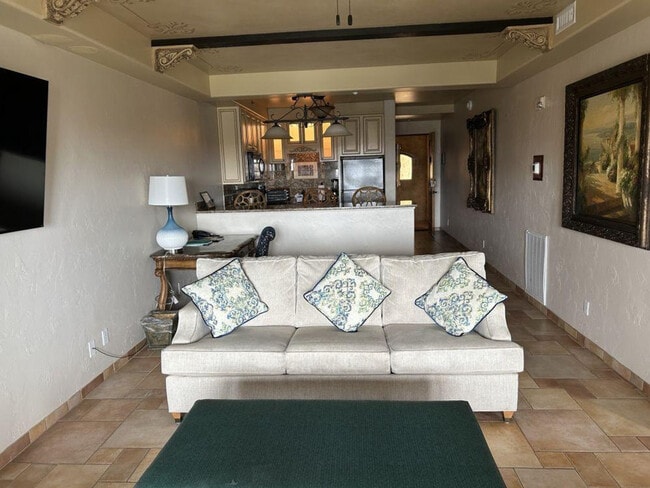 Building Photo - 935 Beachview Dr Rental