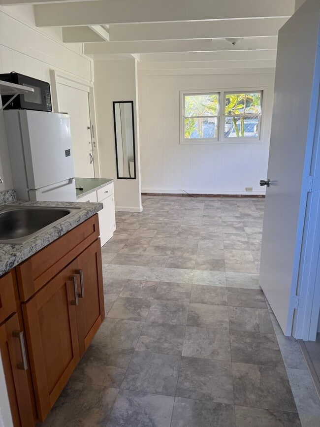 Photo - Available Private Detached Studio for Rent with 1 Assigned Carport Parking in Wahiawa