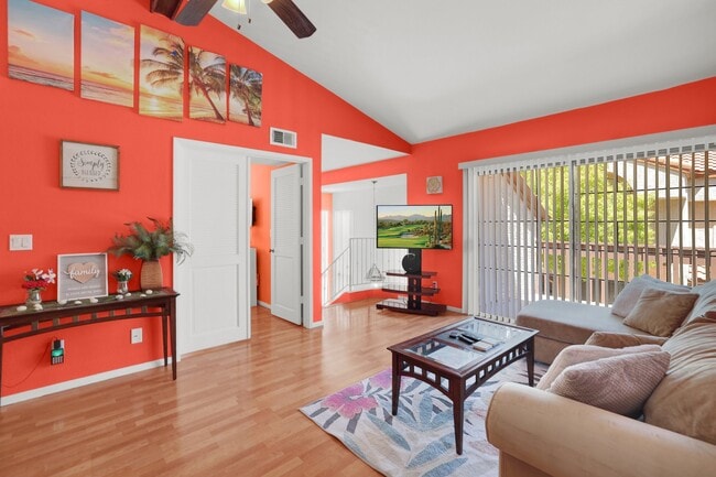 Building Photo - 839 S Westwood Unit 277