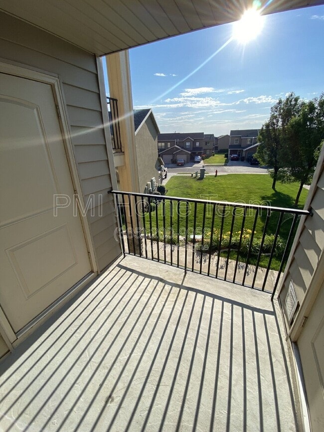 Building Photo - 2510 Charleston Ave Unit G10
