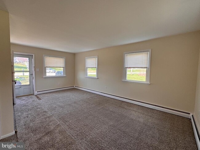 Photo - 1212 W King Rd