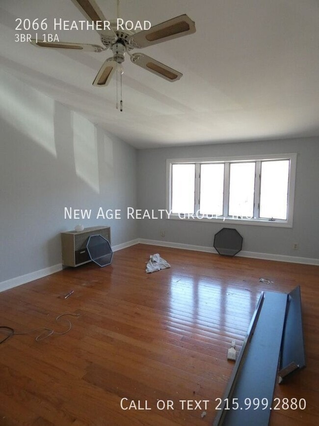 Photo - 2066 Heather Rd