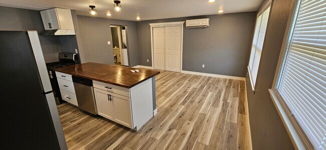 Photo - 1509 W Worley St