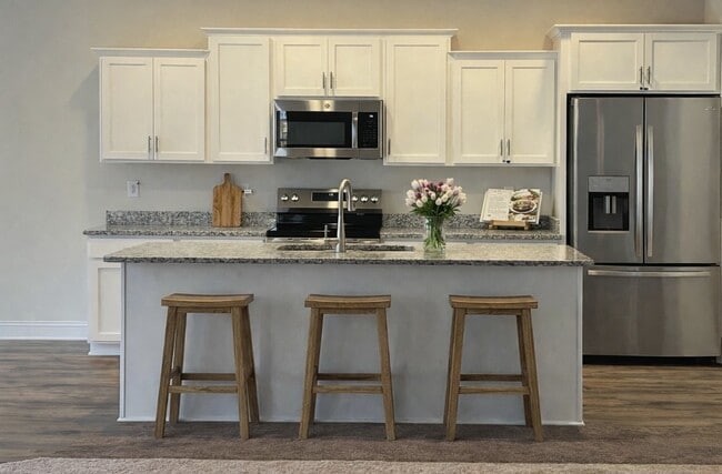 Photo - 2004 Bluewater Blvd