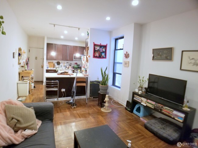 96 Hart Street - 96 Hart Street Apartment Unit 3o