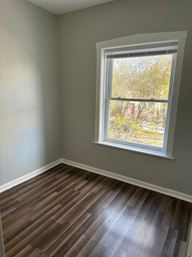 Photo - 2536 N Austin Ave Unidad 2