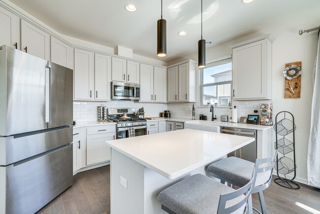 Photo - 3S528 Cambridge Ct