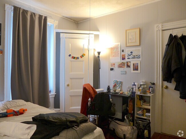 Building Photo - 88 Brook St Unit 1 Rental