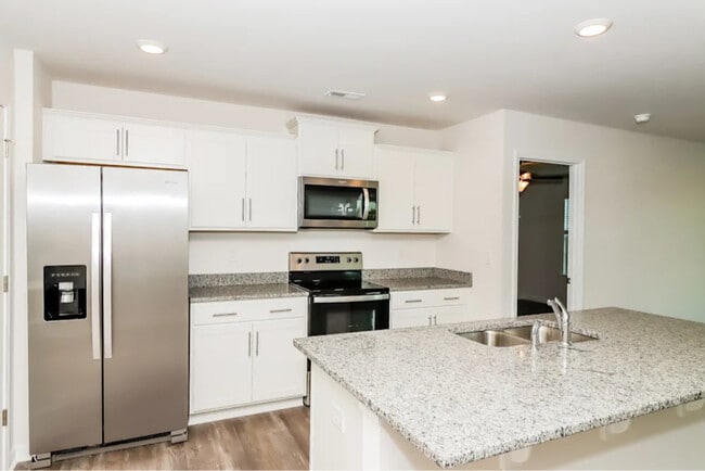 Photo - 166 Cassius Dr