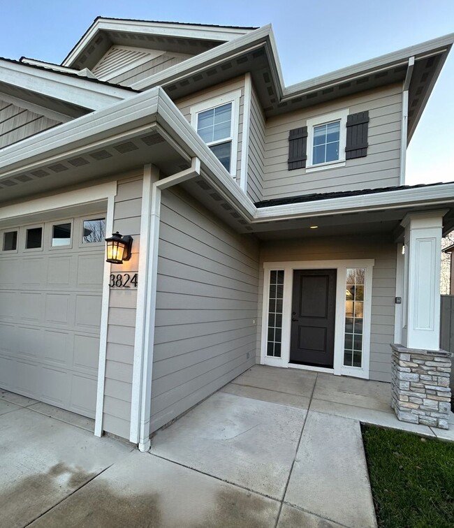 3 Bedroom 2 Bath Townhome with Attached Ga... - 3 Bedroom 2 Bath Townhome with Attached Ga...