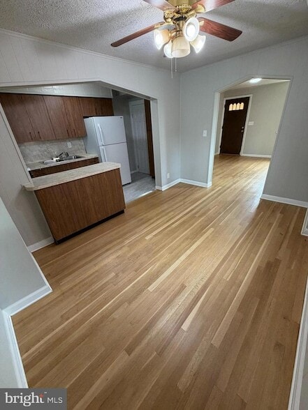 Photo - 229 Endsleigh Ave