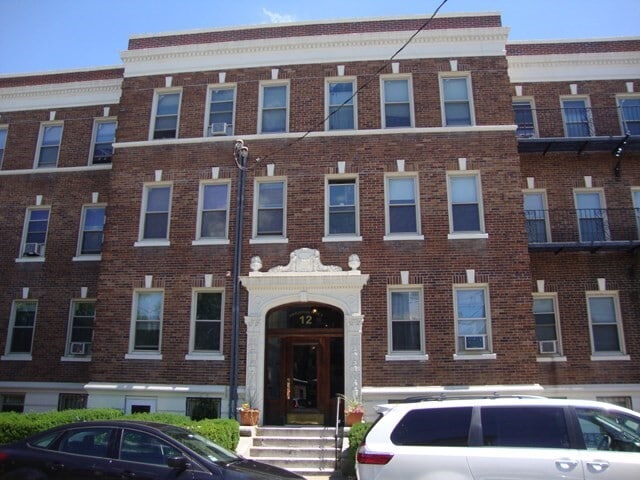 Building Photo - 12 Ransom Rd Unit 11