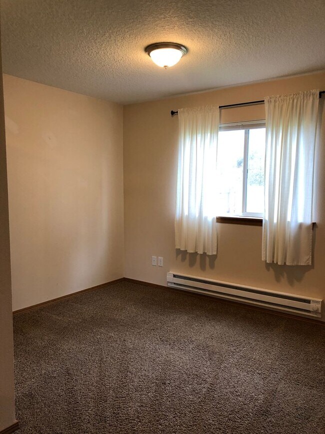 Photo - Townhome on Golf Course in North Bonneville!