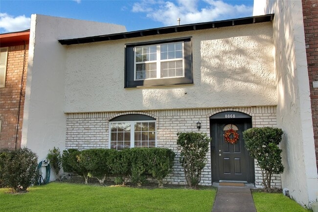 Photo - 8868 Kempwood Dr