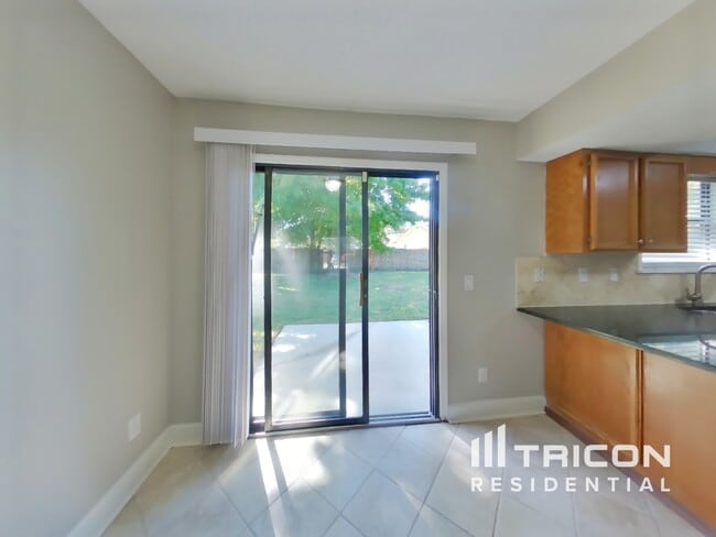 Photo - 2435 Burns Dr