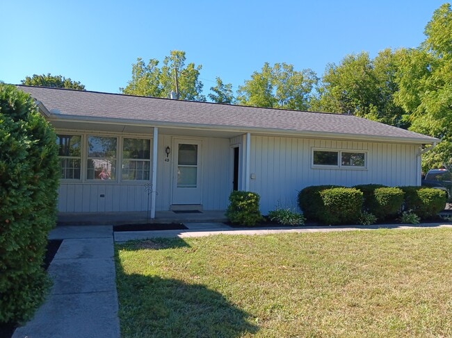 Building Photo - 4 Hemlock Dr Unit B Rental