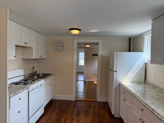 Building Photo - 82 Boston Post Rd Rental