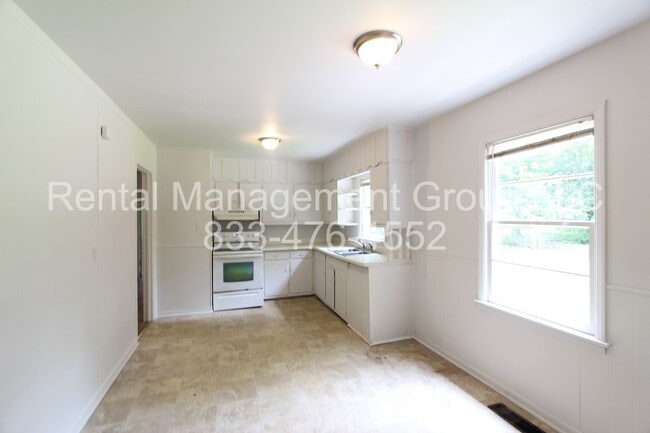 1345 Glenwood St NW