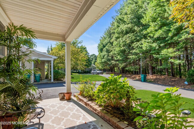 Photo - 138 Greenlawns Dr